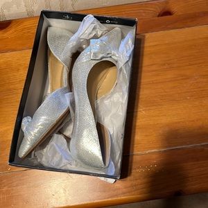 CL by Laundry Silver/White Sparkly Heels